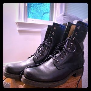 Frye Veronica Combat Boots Size 8